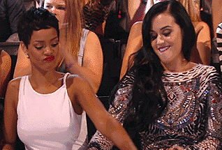 女子逛超市险些双目失明!这个动作太危险,千万注意