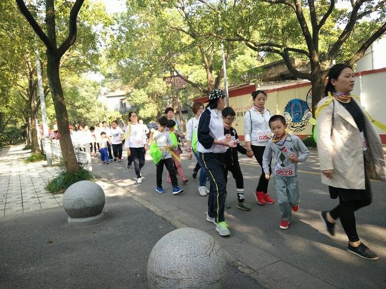 �Ϻ�����