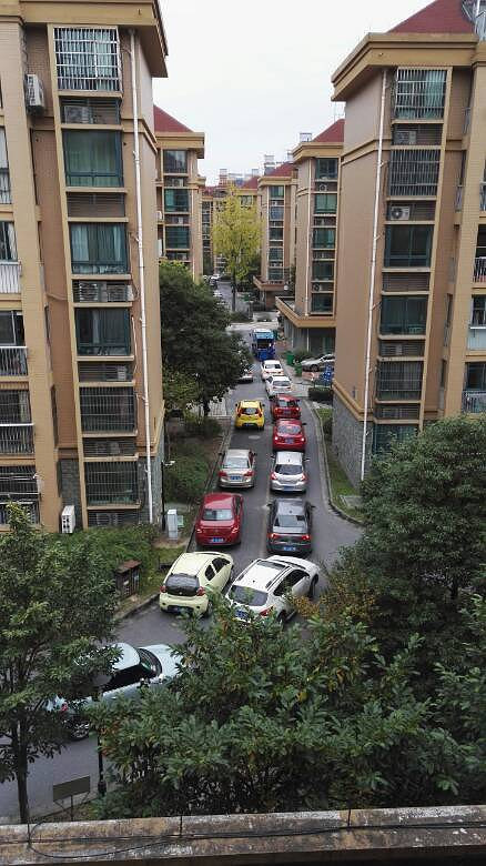 �ϰ�ʱ�������������泵�����ˣ�С���ڵ���