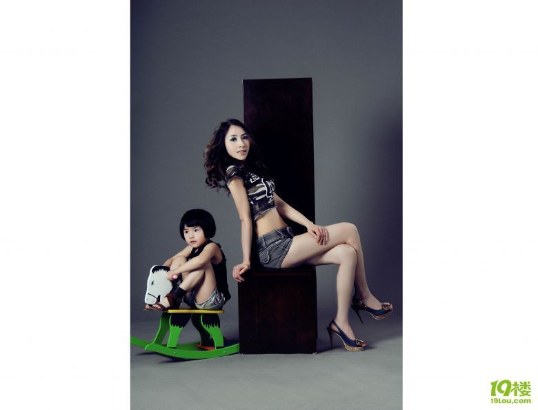 <em>亲子写真</em>。他们称我时尚辣妈,辣不辣你们说了