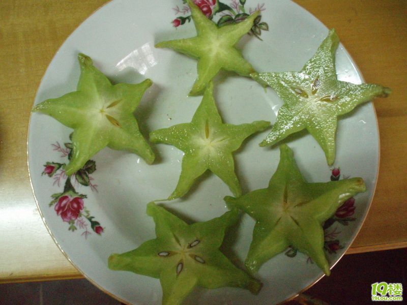 大家帮我来看看这是什么水果!有图,但求真相!-