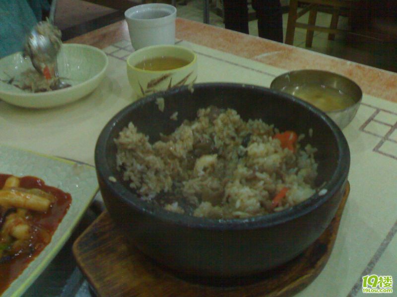 陪乌克兰<em>妹妹</em>,在<em>华庭</em>街,吃韩国菜、-美食分享-