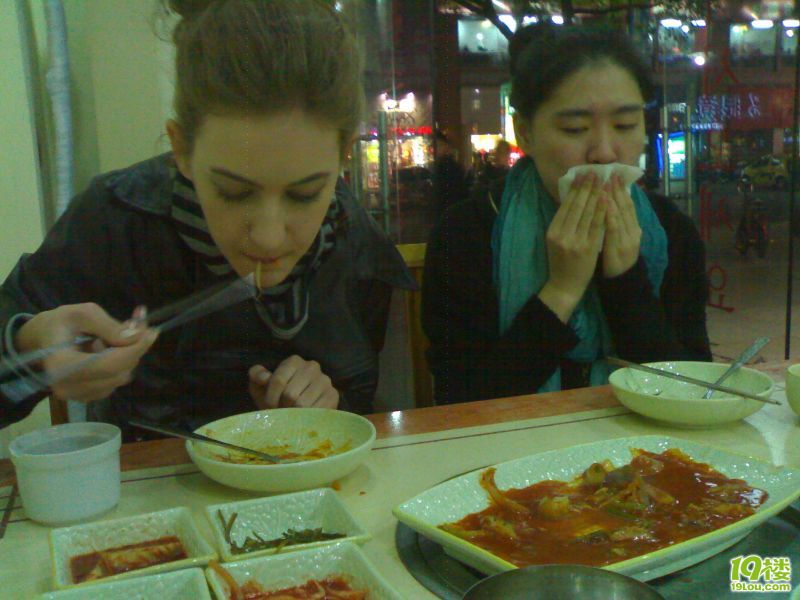 陪乌克兰<em>妹妹</em>,在<em>华庭</em>街,吃韩国菜、-美食分享-