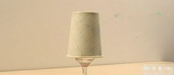 一次性杯子做的mini小台灯 更适合烛光晚餐 附