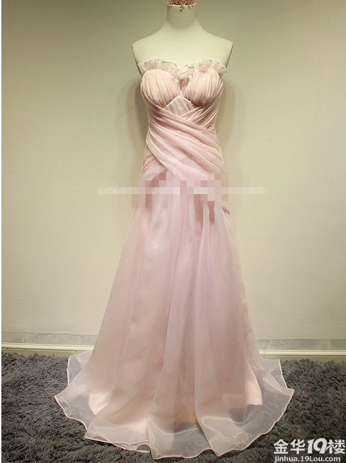 敬酒服一定要穿红色吗?