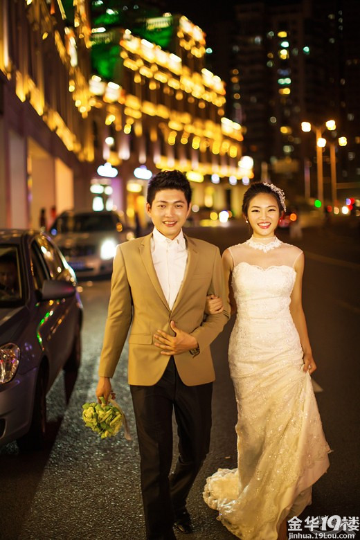 PG电子技巧解码外滩婚纱摄影爆火现象：百年建筑如何成为Z世代的浪漫新地标？