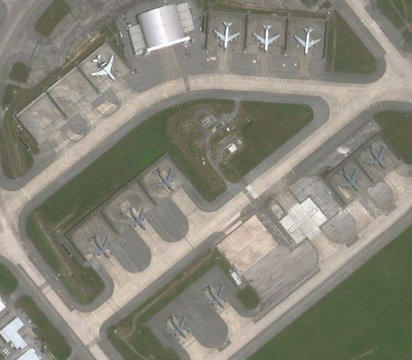 美国关岛机场图片和日本冲绳机场战机 轰炸机