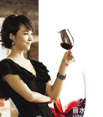 红酒是女性的最好朋友 喝红酒的好处有哪些-时