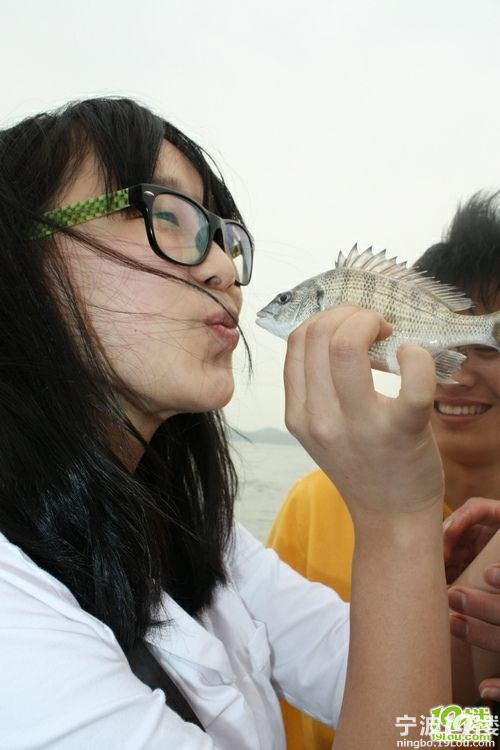 【奉化写字楼 楼花】都来正面的,我就是来个侧