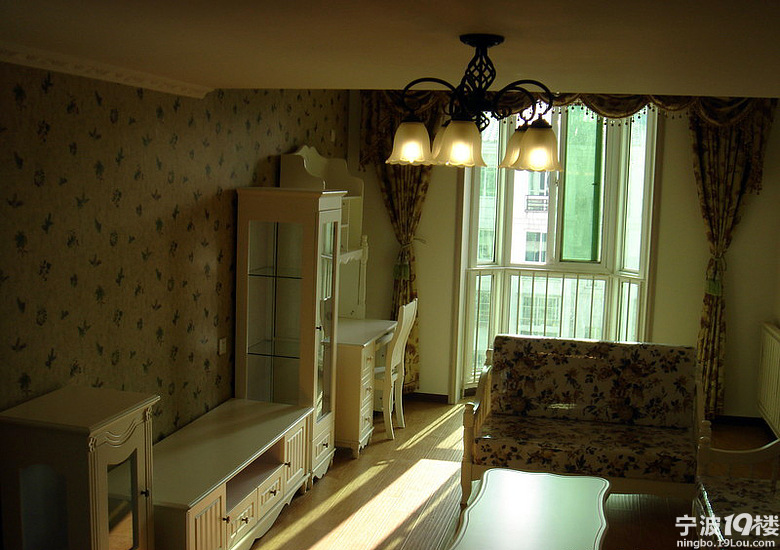 我家真的很省钱 清包 家具壁纸窗帘全部网购-晒