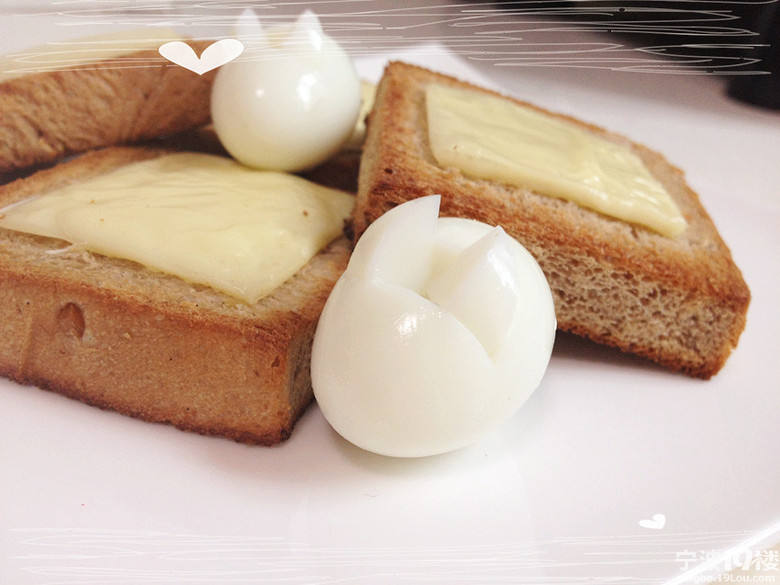 美味早餐 之 小兔子爱吃奶酪吐司脆(快手早餐)