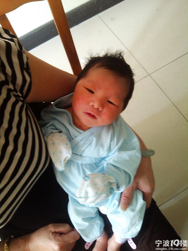 火箭式<em>发型男宝宝</em>+【<em>宝宝</em>台历】-<em>婴儿</em>期(0-12