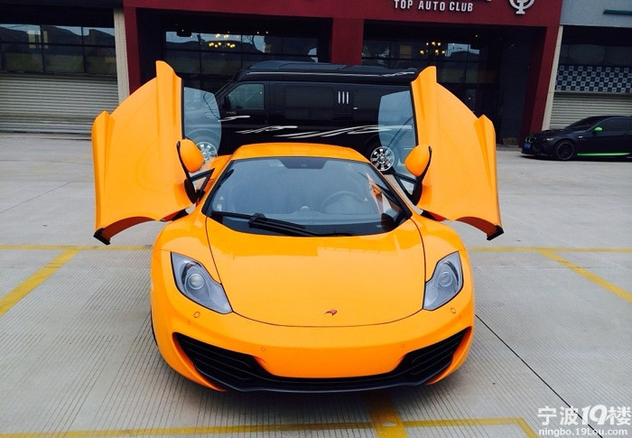 首台迈凯轮MP4，动力强劲 几乎感觉不到换挡 蝴蝶门拉风十足-车友会-拉风汽车-宁波19楼