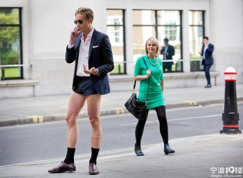 男同胞们齐<em>蛋超短裤</em>,你值得拥有!-搭配秀-时尚