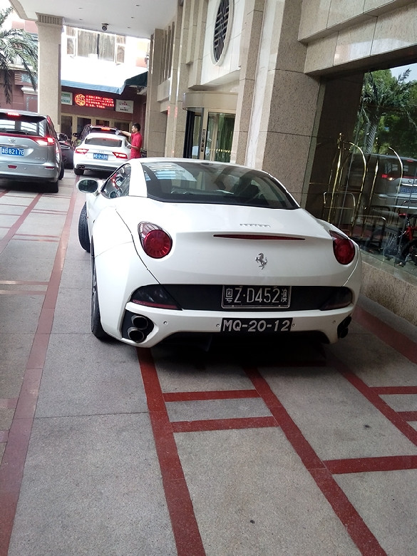 澳门法拉利-拉风汽车-宁波19楼