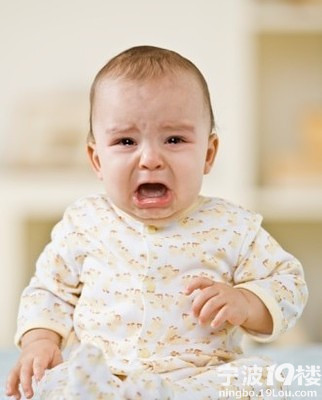 宝宝腹痛 家庭护理妈妈常犯4错-幼儿期-亲子乐