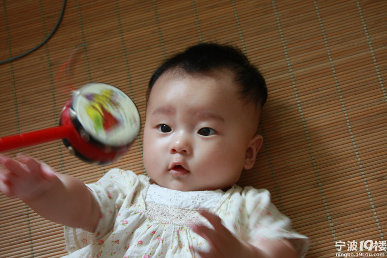 促进宝宝听力发育的妙招-婴儿期(0-12个月)-亲