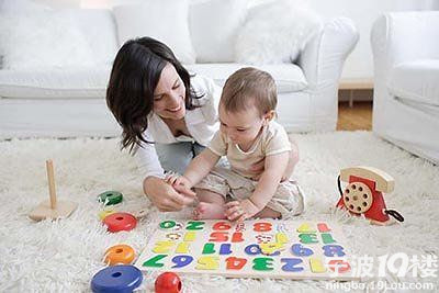 一岁前宝宝教育三步曲-婴儿期(0-12个月)-亲子