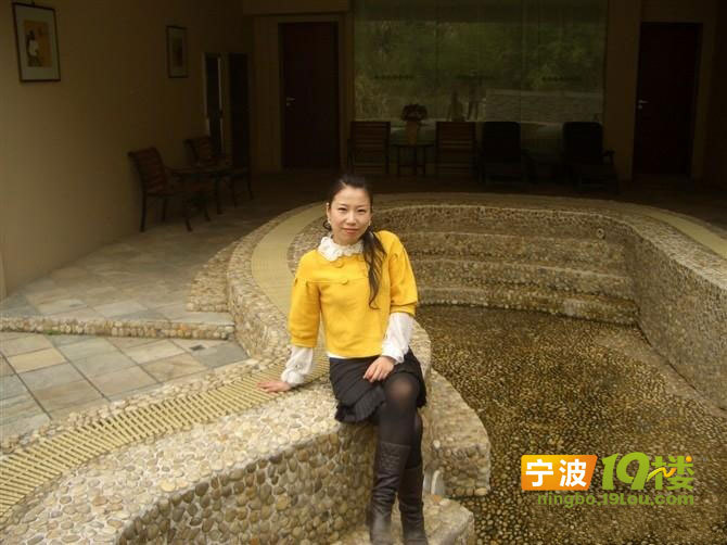 男银们有活干啦:宁波美女v美女(配香车美女图)小美女抱男孩图片