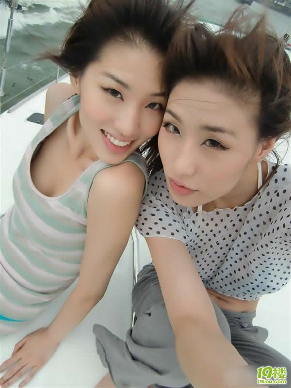 富家<em>双胞胎姐妹</em>游艇性感自拍-情感<em>故事</em>-情牵甬