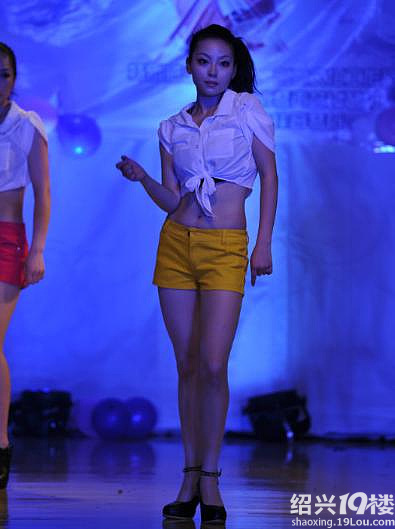 <em>文理</em>音乐<em>学院</em>毕业晚会 这才叫<em>美女</em>云集啊(图)-