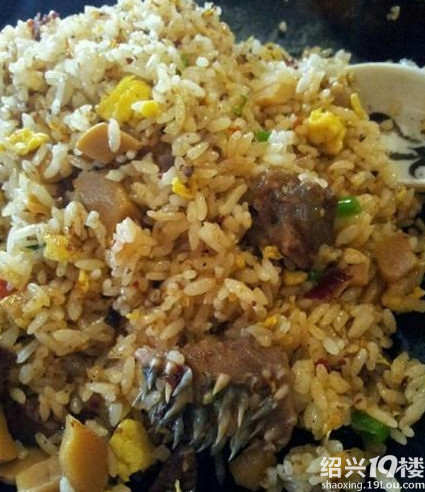 麻麻辣辣牛肉炒饭里面到底是什么肉,吓尿了-爆