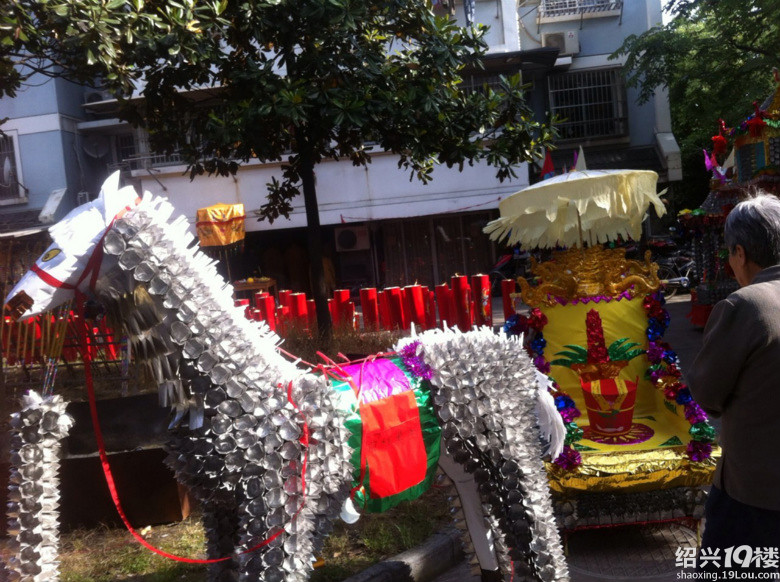 树鹅王小区 一帮封建迷信不知道在搞什么-爆料