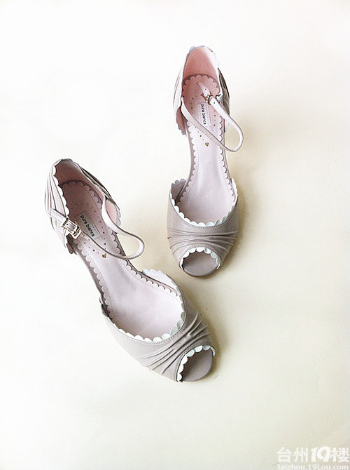 pura bianca女鞋,FED旗下高端品牌,价格很实惠