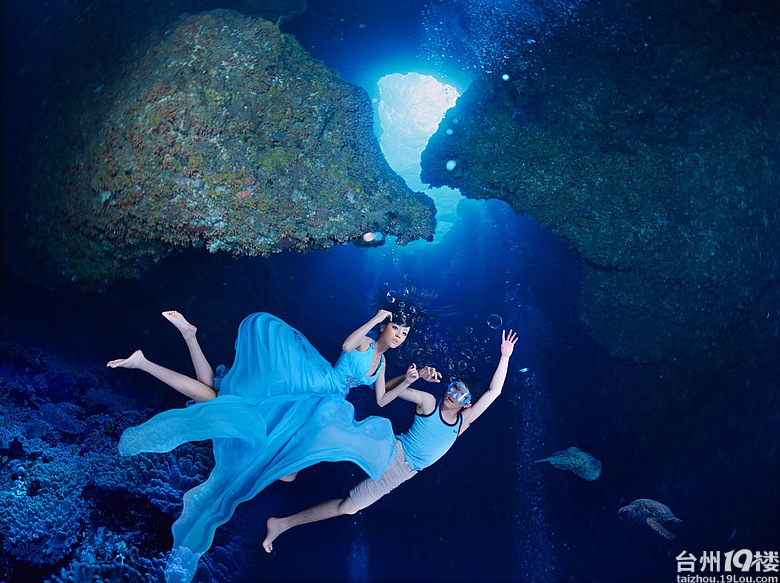 哪里的婚纱照拍的好,求店名,求摄影师,求化妆师