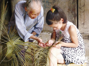 江南,一个乡村草编工艺史临海岭根村96岁的梅