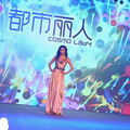 林志玲跨界玩v海滩深V走秀海滩发布,秀性感性感美女a海滩内衣小4图片