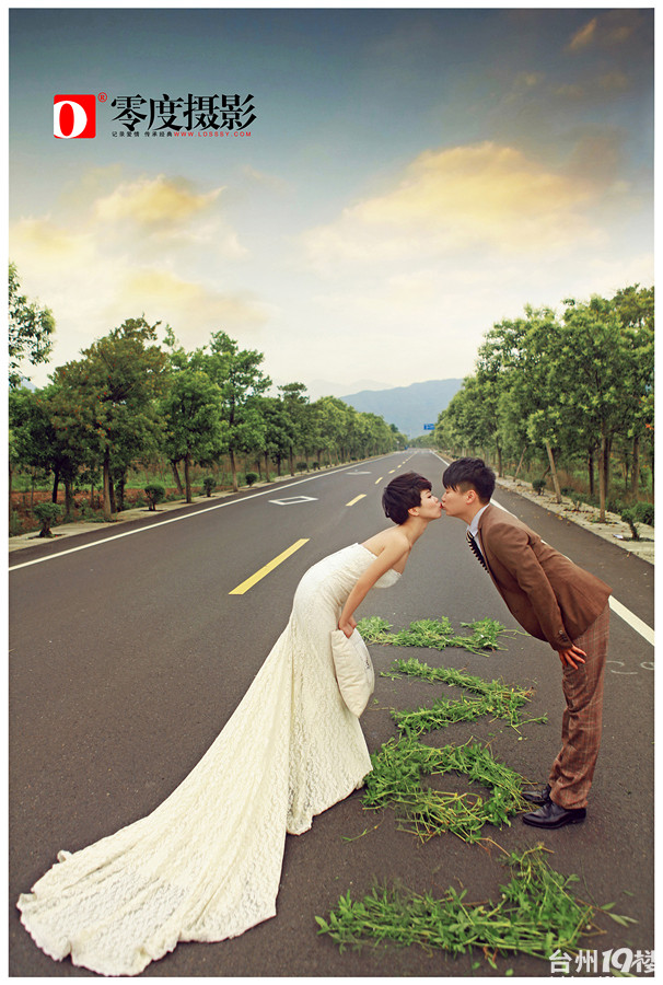 零度摄影:拍婚纱照穿什么内衣看起来更合适?-