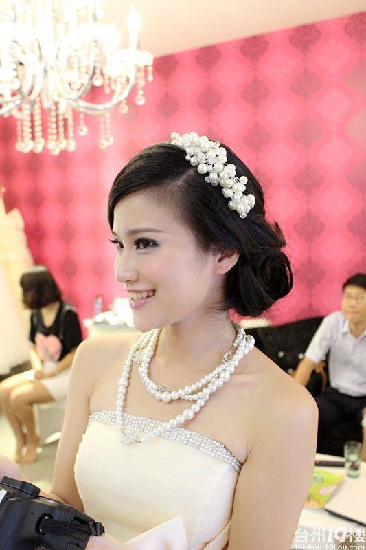 最新试妆照欣赏——婚礼造型——麦朵