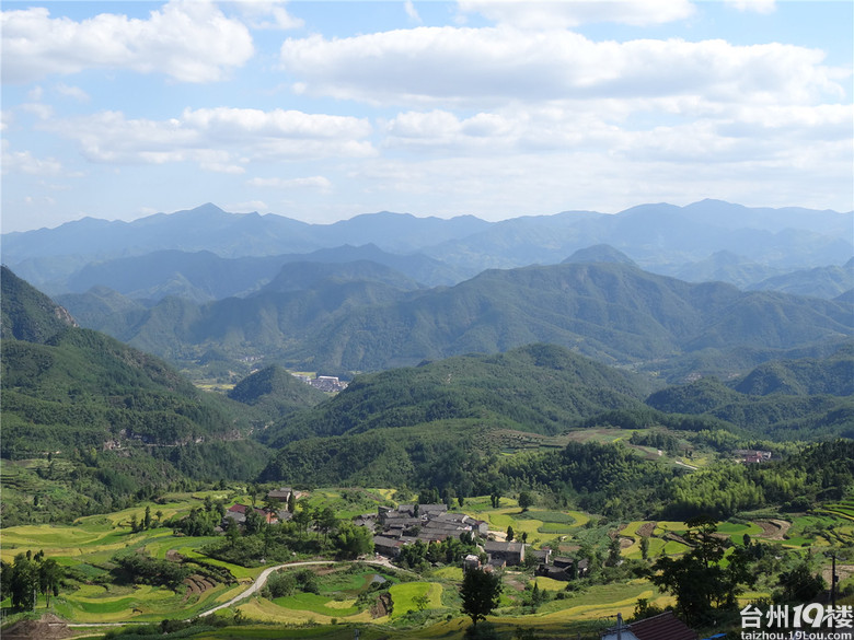 一路的风景杨峰山梯田