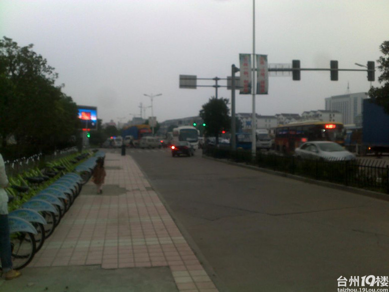 【随手拍】治堵?黄岩高速出口到路桥开了将近