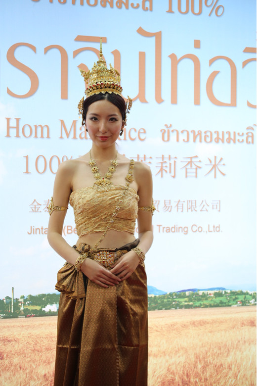 给泰国香米代言的泰国美女,不是人妖-摄影部落