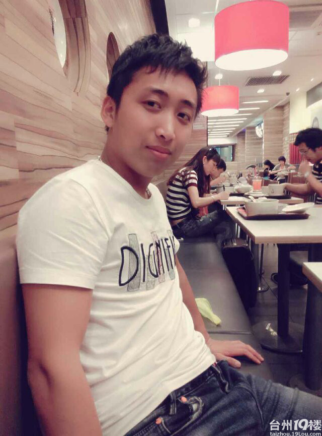 代号:猎鹰Ktwo本人91年大龄青年无事发发近两