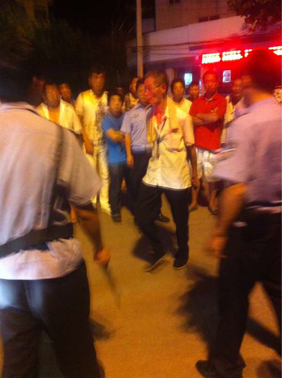 金清假交警拿刀查车-讲白搭-台州19楼