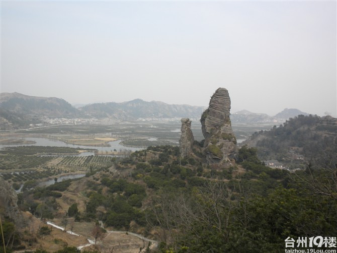 临海桃渚游古城登石柱峰揽十三渚看火山岩