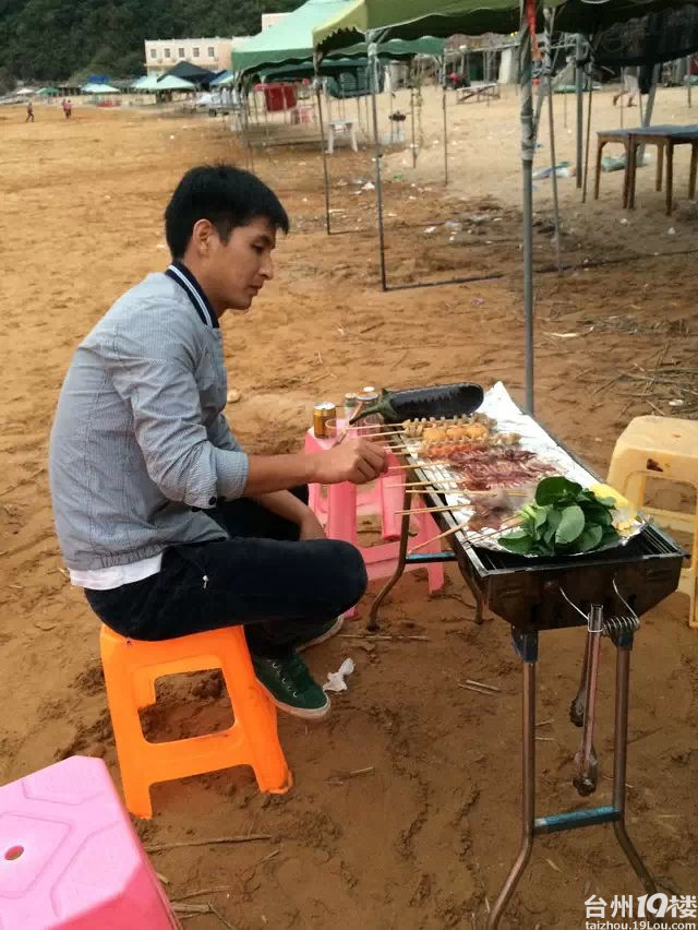 台州三门赤火车吧联合红牛公司展开轰炸式自驾