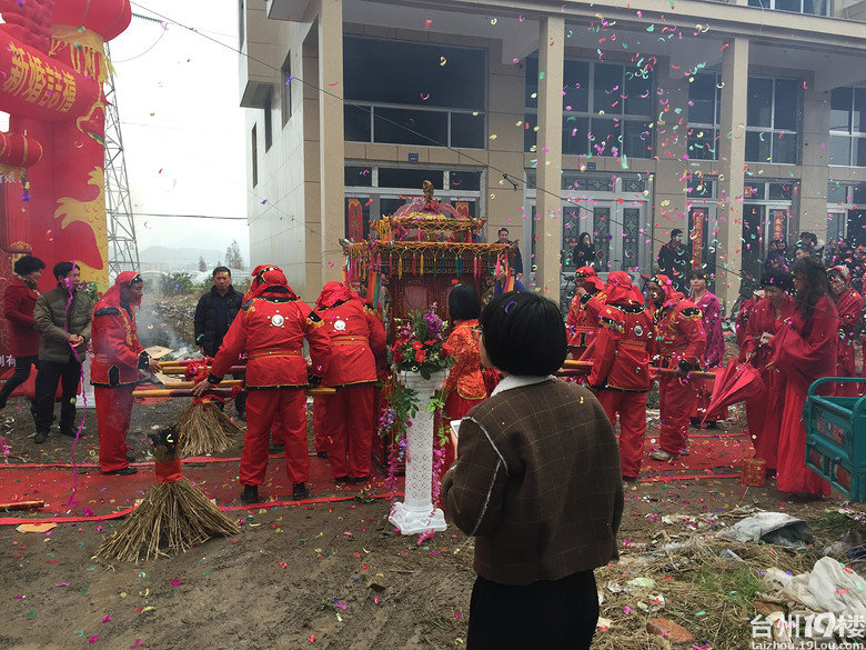 章安西洋村这接新娘队伍够亮啊-我看见的-讲白搭-台州19楼