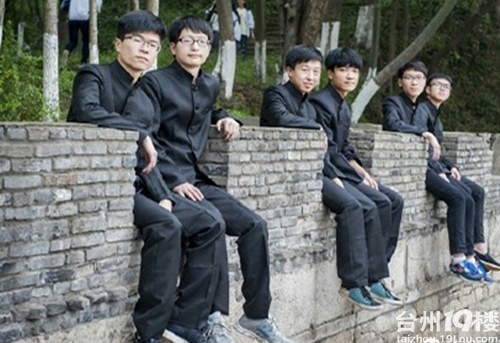 温岭新河中学改良版毕业照亮相-我听说的-讲白