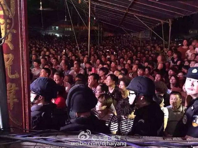 温岭松门红光村请来绍兴小百花越剧团 六千戏