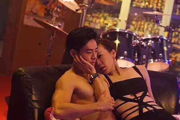 昨晚香港鸭王来到椒江……