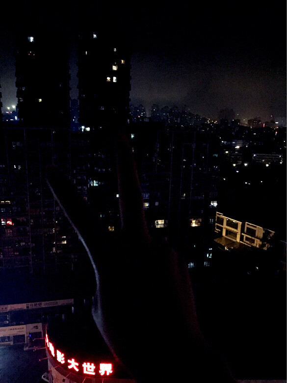 你站在楼顶看风景,看风景的人在楼下看你-讲白