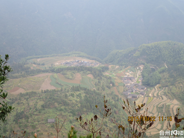 徒步林坑苍山公盂古道 观赏公盂岩山脊风光