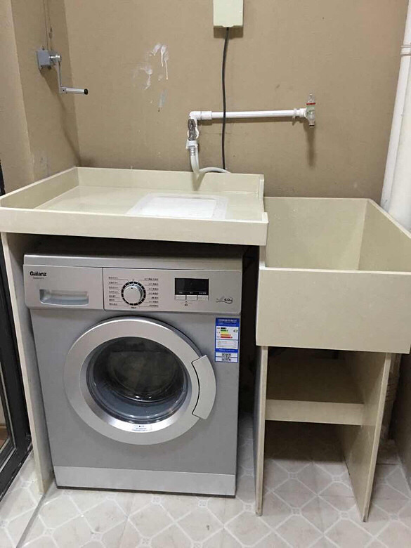 ����̨��ѧԺ�����ľ�Է��װ���״γ������λ(ȫ��)