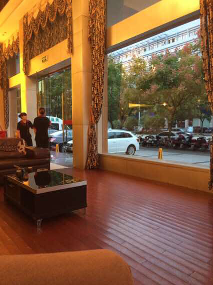 ���ƹ�չ��Ʊ��+�ȳԷ�