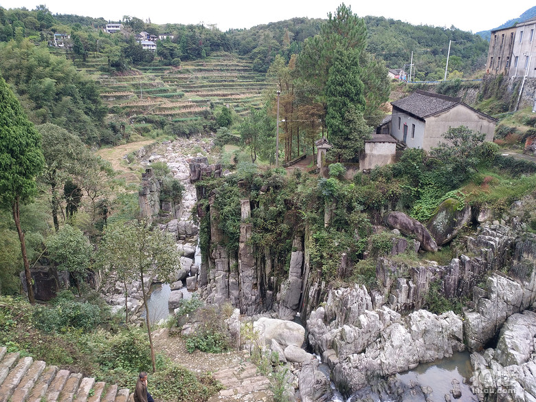 汇溪镇仙人桥留山村随摄