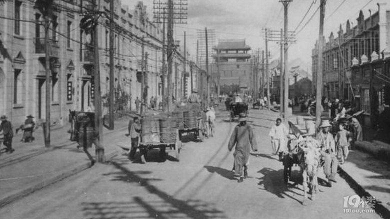 抗战片中没有暴露的真相:中国交通是靠左通行